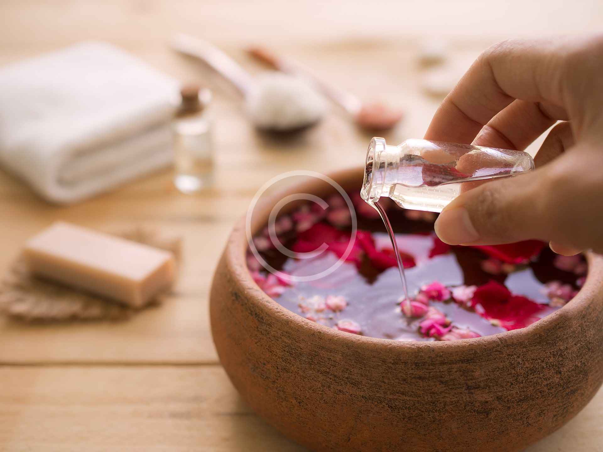 MASSAGE AUX PIERRES CHAUDES