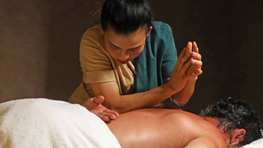 Massage relaxant en cabine privée au Yemaya Spa Marrakech Hivernage